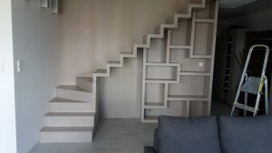 Nowoczesne białe schody